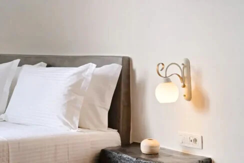 Luxurious Villa with Private Pool in Karterados, Santorini 24