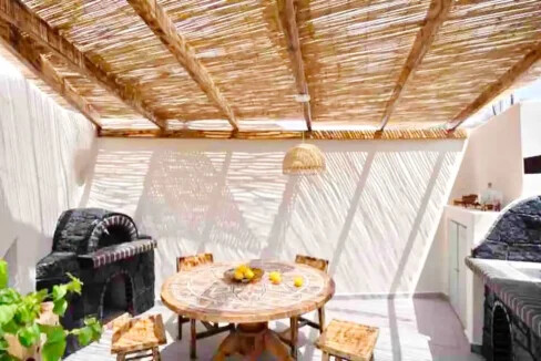 Luxurious Villa with Private Pool in Karterados, Santorini 29