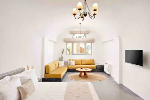 Luxurious Villa with Private Pool in Karterados, Santorini 30