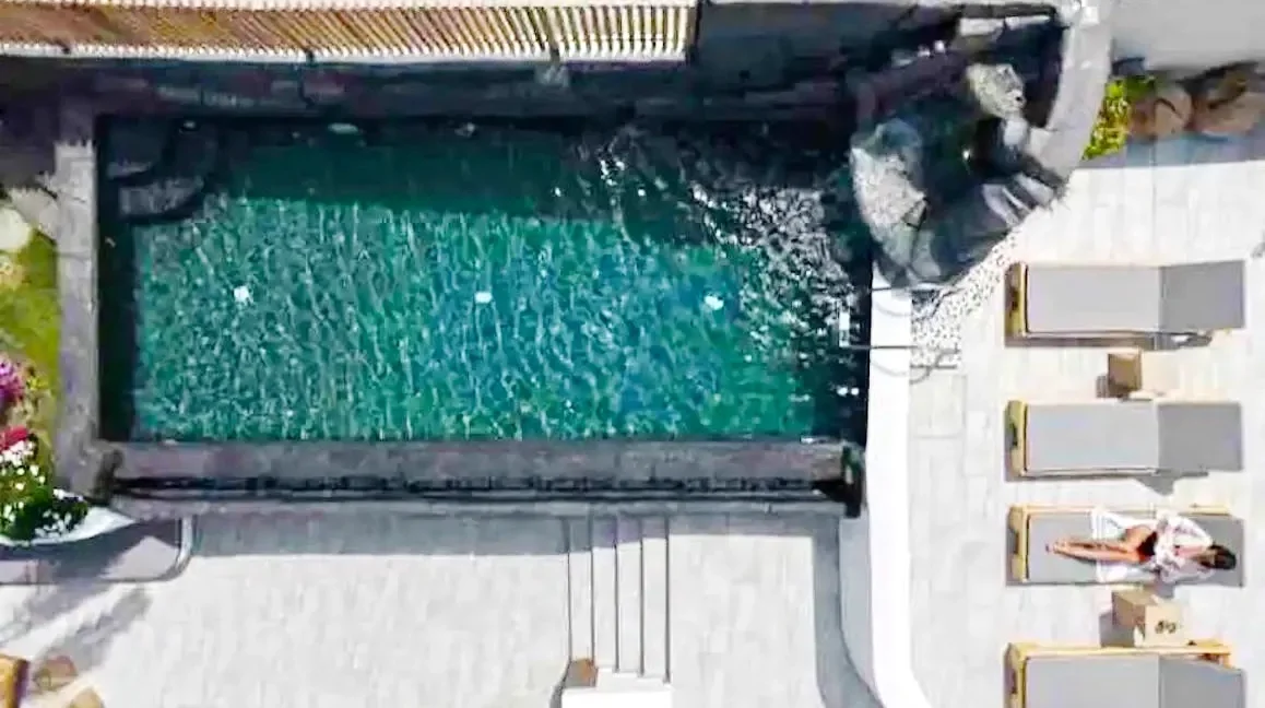 Luxurious Villa with Private Pool in Karterados, Santorini 31