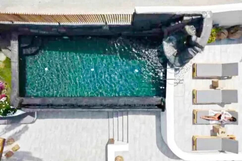 Luxurious Villa with Private Pool in Karterados, Santorini 31