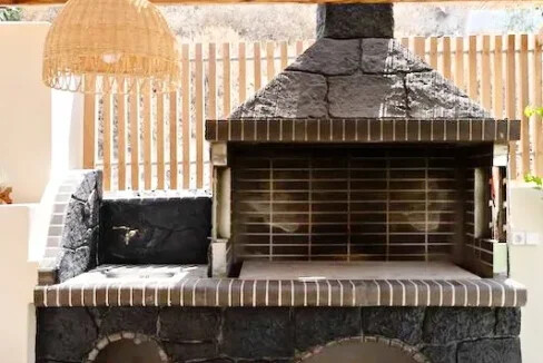 Luxurious Villa with Private Pool in Karterados, Santorini 8