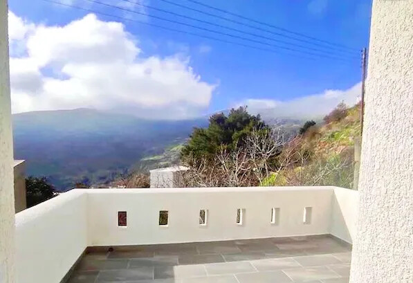 Traditional Cottage for Sale in Chora Naxos