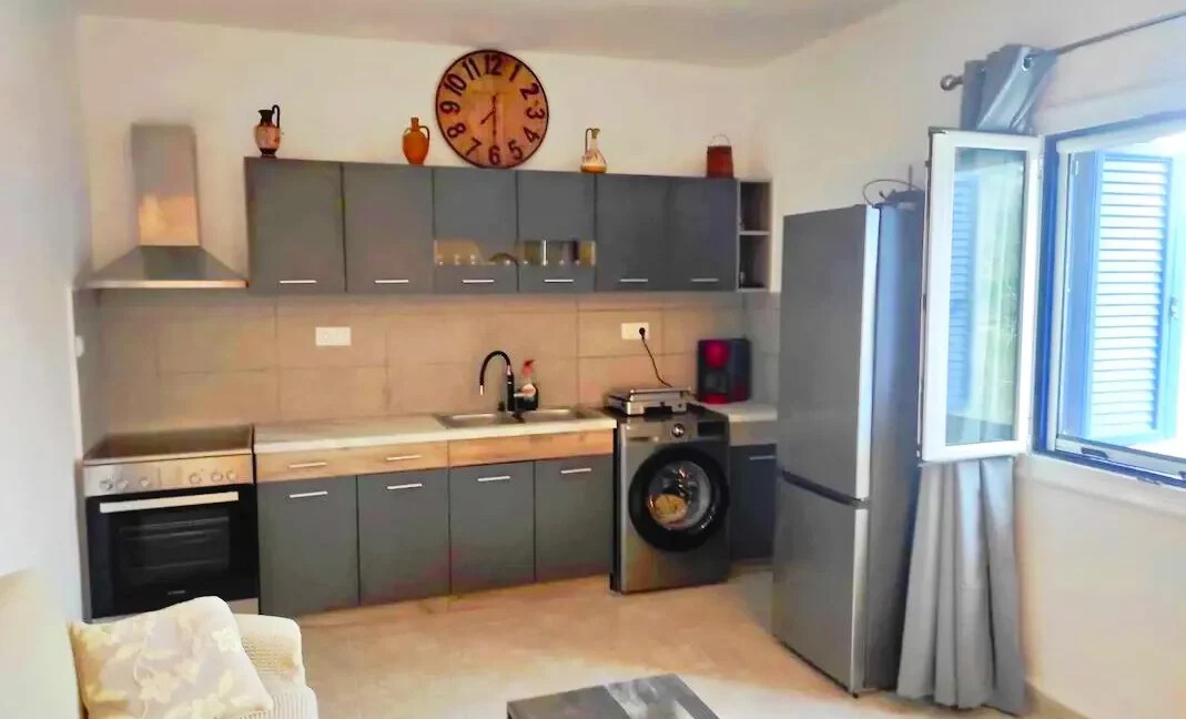 Traditional Cottage for Sale in Chora Naxos Greece12