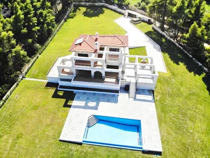 Villa for Sale in Paliouri Halkidiki, Greece