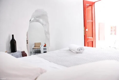 3 Apartment Complex for Sale in Oia, Santorini 18