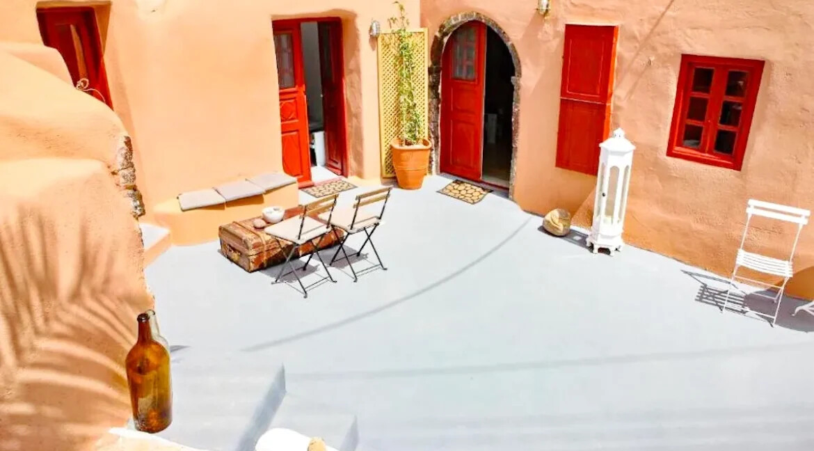 3 Apartment Complex for Sale in Oia, Santorini 19