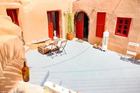 3 Apartment Complex for Sale in Oia, Santorini 19