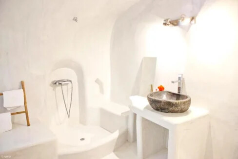 3 Apartment Complex for Sale in Oia, Santorini 20