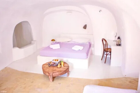3 Apartment Complex for Sale in Oia, Santorini 3