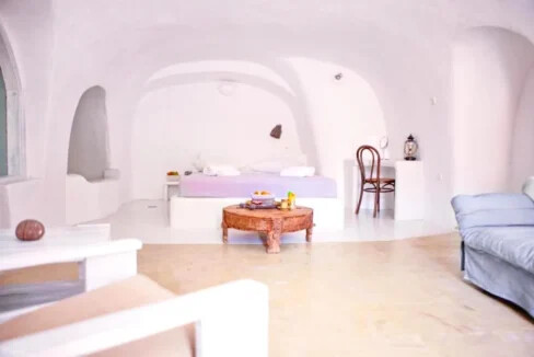 3 Apartment Complex for Sale in Oia, Santorini 4