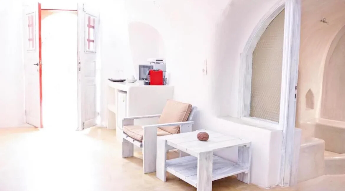 3 Apartment Complex for Sale in Oia, Santorini 5