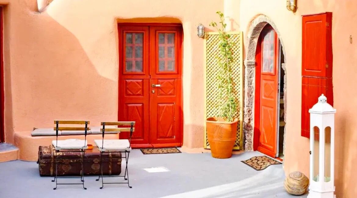 3 Apartment Complex for Sale in Oia, Santorini 6