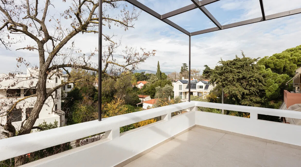 Luxurious Penthouse Apartment for Sale in Kifisia Athens 4