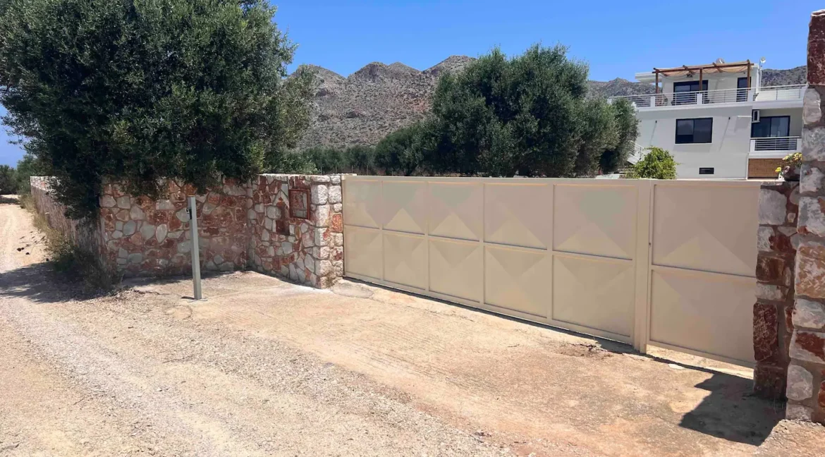 Luxurious Seaview Villa for Sale in Stavros, Chania 1