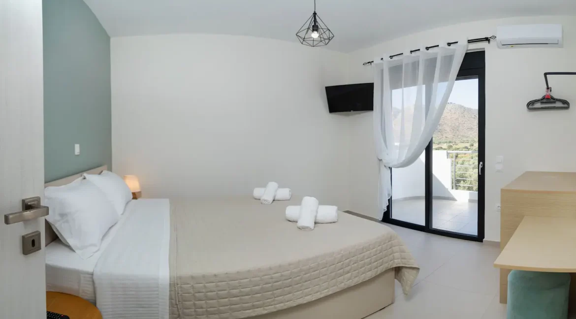 Luxurious Seaview Villa for Sale in Stavros, Chania 22