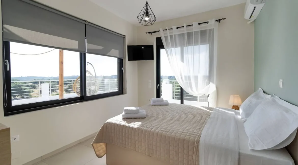 Luxurious Seaview Villa for Sale in Stavros, Chania 24