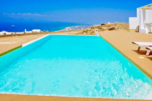 Three Luxurious Villas for Sale in Naxos Greece 8