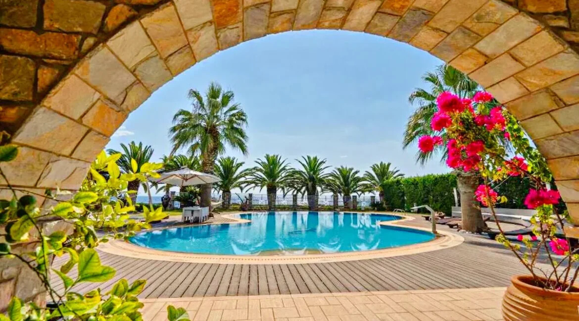 Beachfront Villa in Sithonia, Chalkidiki Greece 10