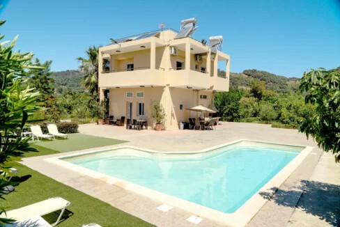Luxurious Eco-Tourist and Agro-Tourist Villa for Sale in Crete, Greece 1
