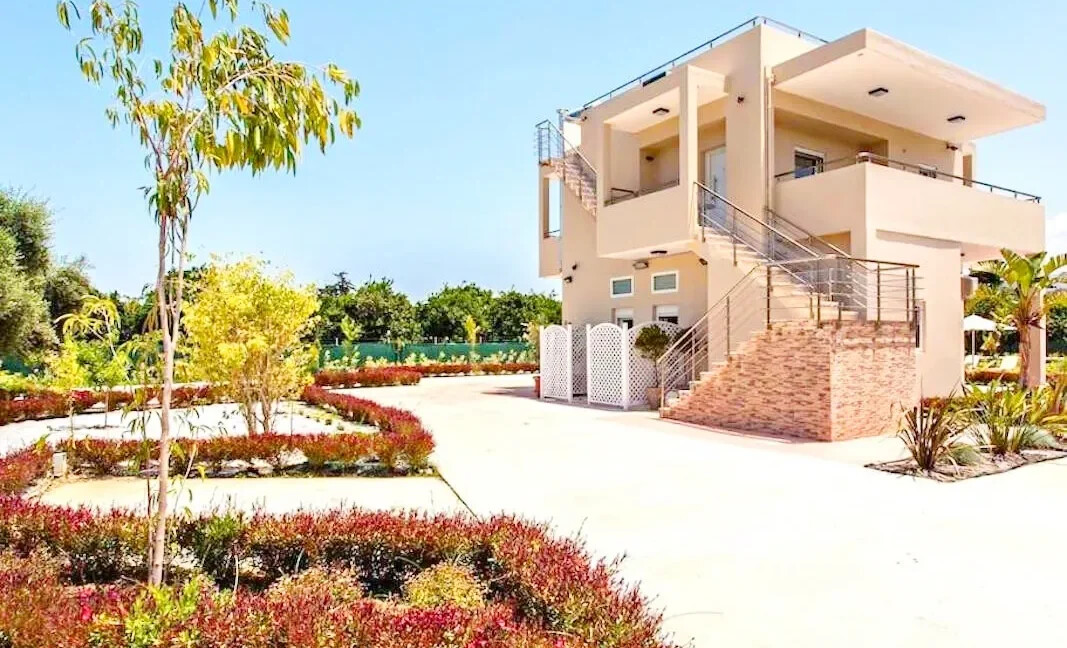 Luxurious Eco-Tourist and Agro-Tourist Villa for Sale in Crete, Greece 17