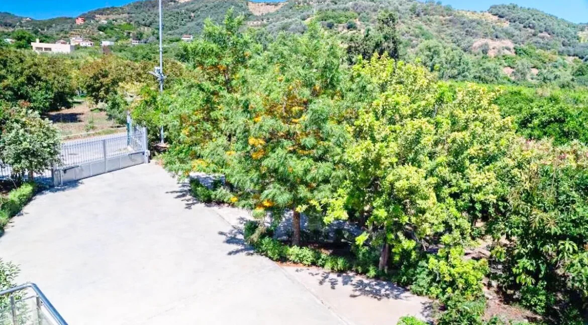 Luxurious Eco-Tourist and Agro-Tourist Villa for Sale in Crete, Greece 2