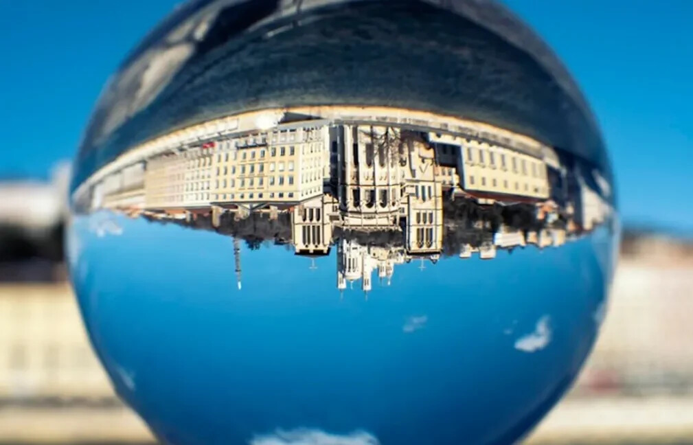 Property investment in Greece : Leveraging AI for Risk Management