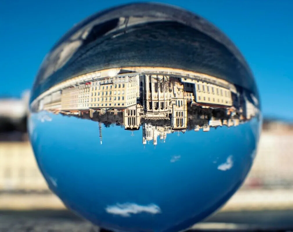 Property investment in Greece : Leveraging AI for Risk Management