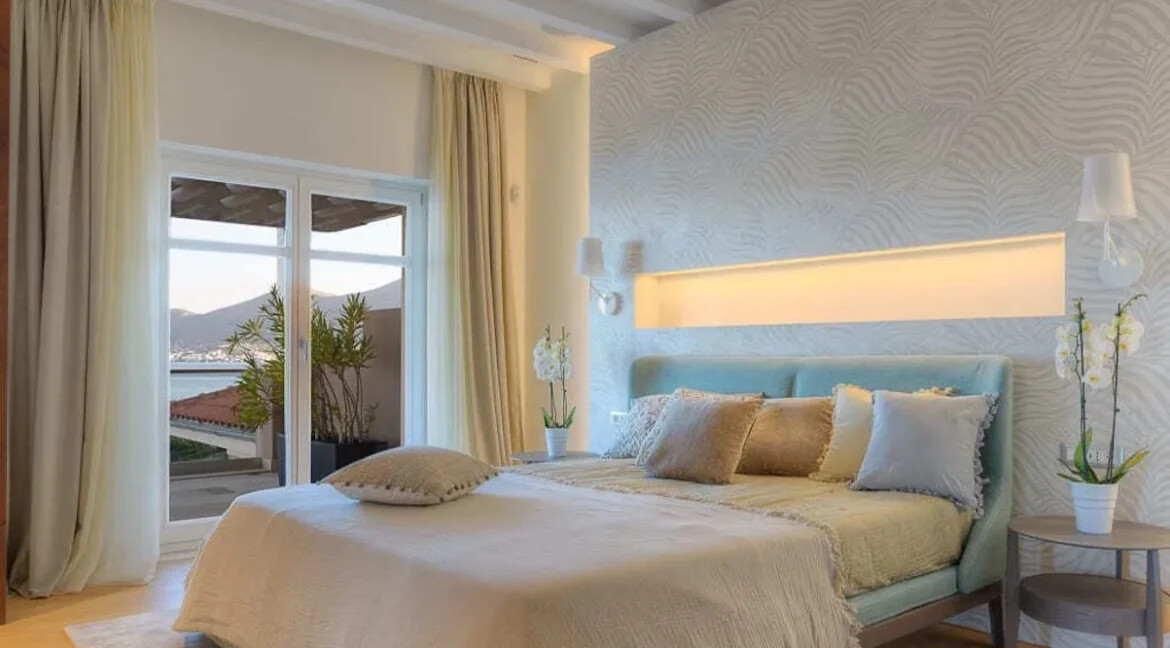 4 seafront Villas for sale in Elounda Crete for sale 2