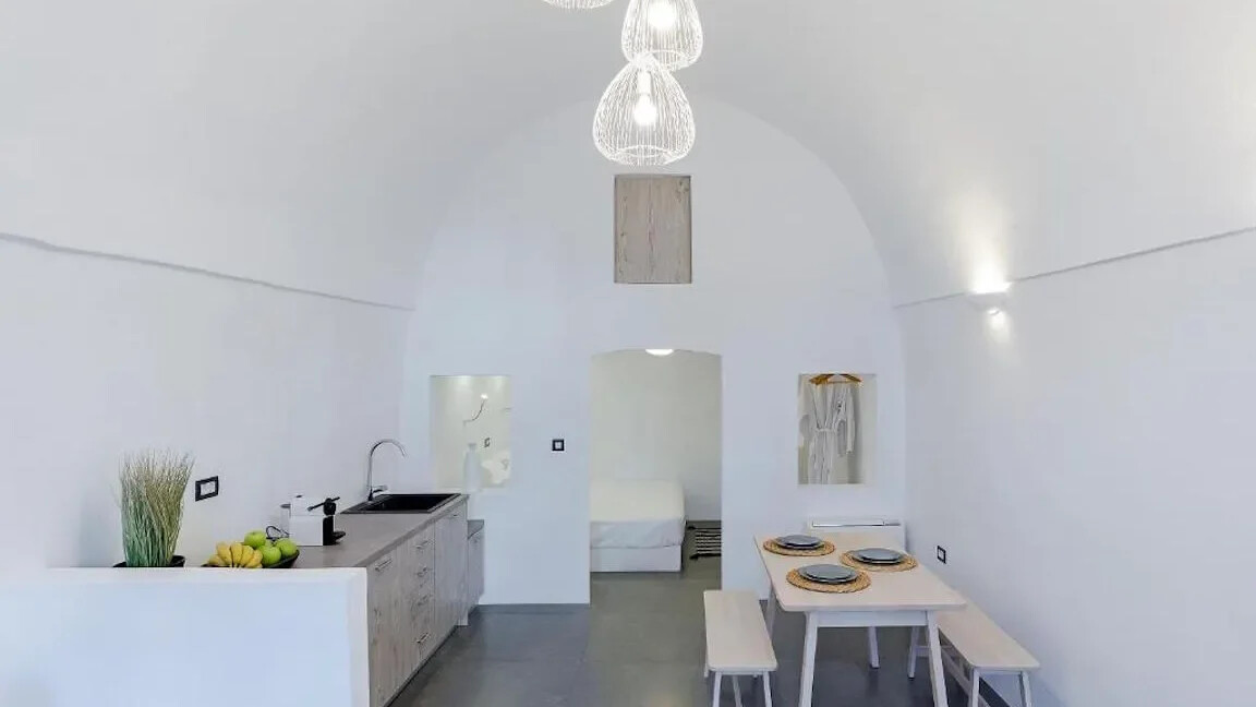 20th-Century Winery Turned into 3 apartments Villa for sale in Santorini 19