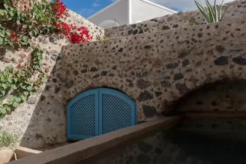 20th-Century Winery Turned into 3 apartments Villa for sale in Santorini 6