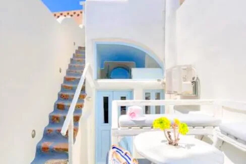Beautiful Maisonette for Sale in Santorini 17