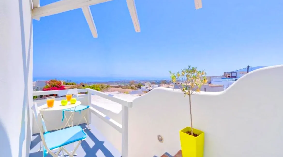 Beautiful Maisonette for Sale in Santorini 18