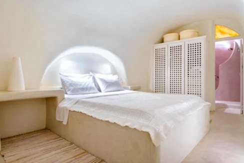 Beautiful Maisonette for Sale in Santorini 21