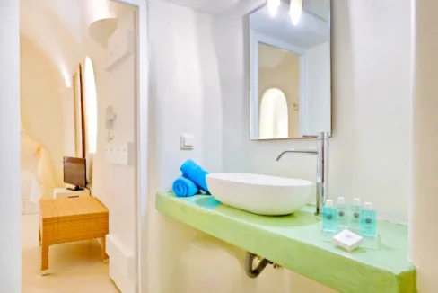 Beautiful Maisonette for Sale in Santorini 25