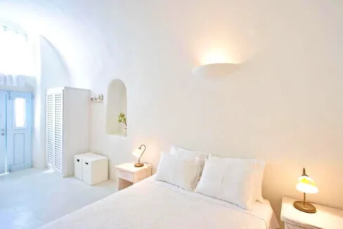 Beautiful Maisonette for Sale in Santorini 5