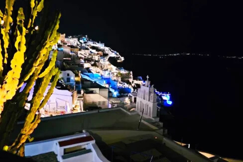 Cave House for Sale in Firostefani, Santorini 10