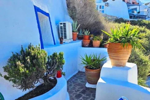 Cave House for Sale in Firostefani, Santorini 15
