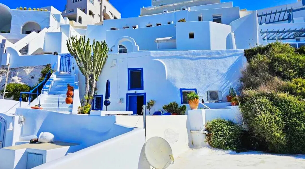 Cave House for Sale in Firostefani, Santorini 17