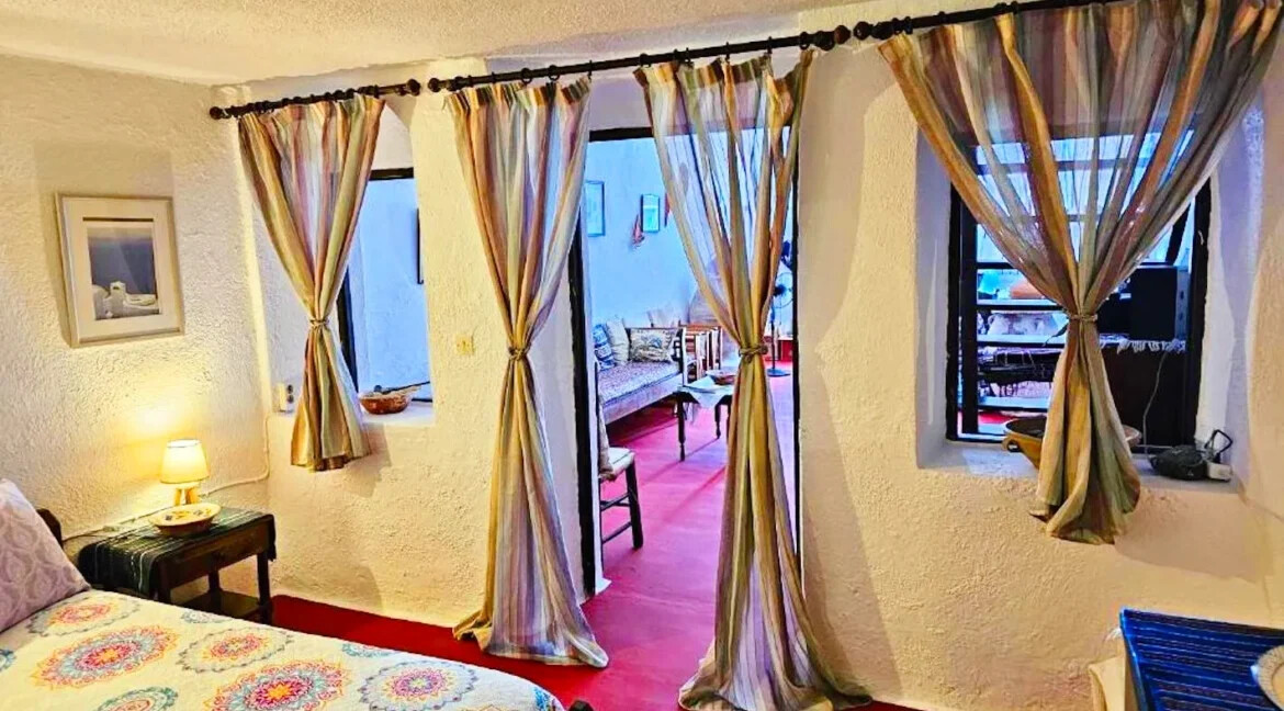 Cave House for Sale in Firostefani, Santorini 2