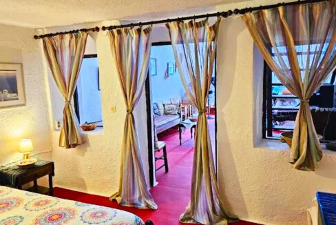 Cave House for Sale in Firostefani, Santorini 2