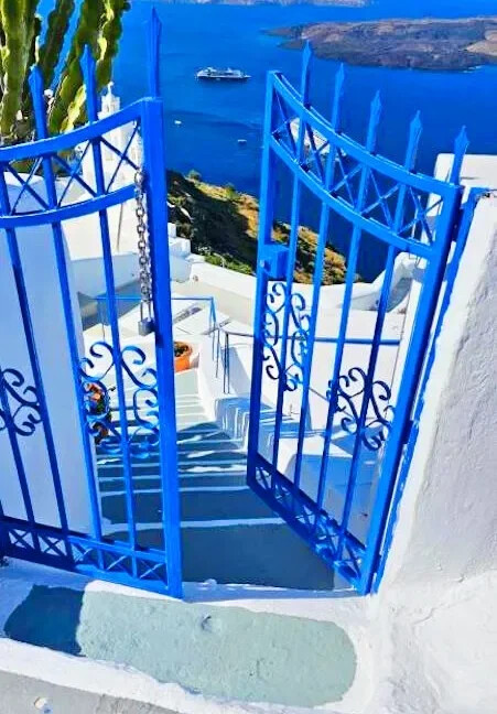Cave House for Sale in Firostefani, Santorini 23