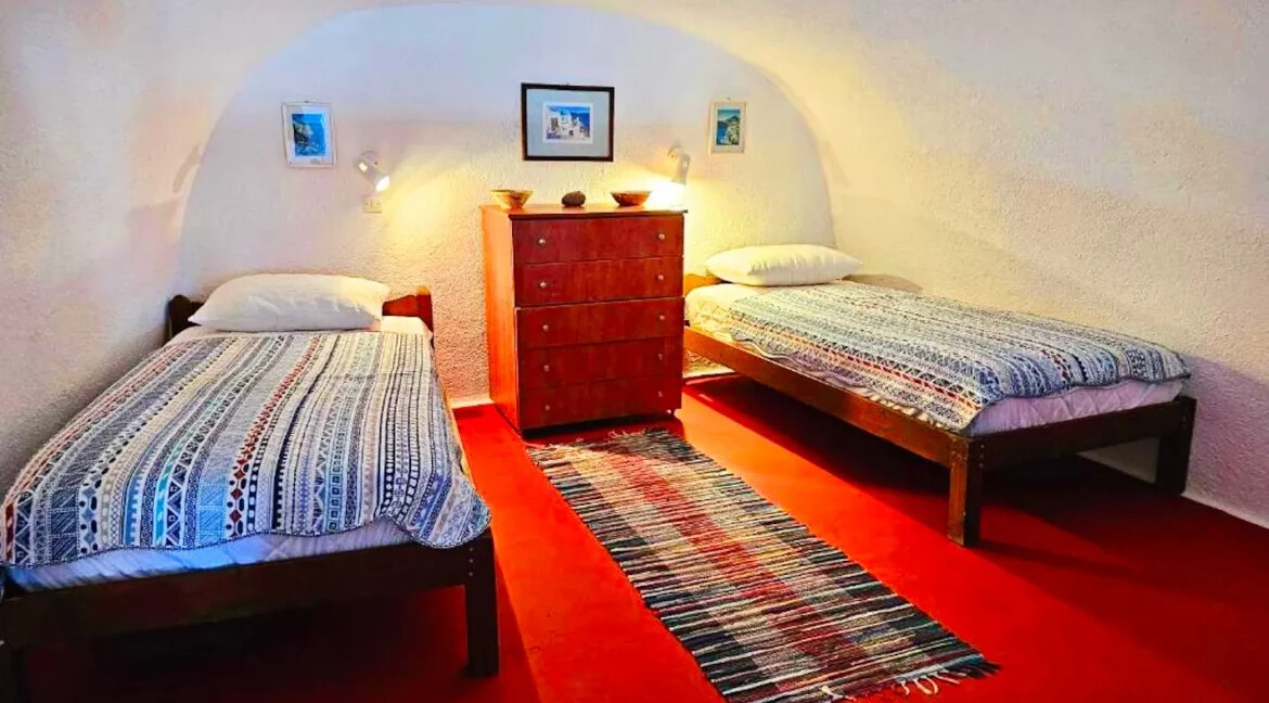 Cave House for Sale in Firostefani, Santorini 28