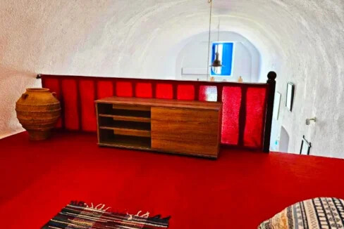 Cave House for Sale in Firostefani, Santorini 3