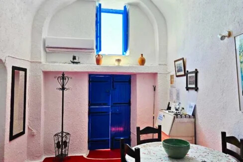 Cave House for Sale in Firostefani, Santorini 4