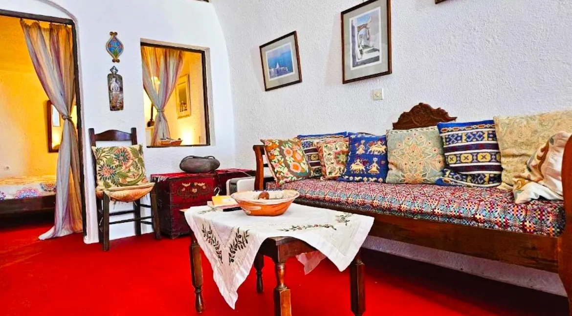 Cave House for Sale in Firostefani, Santorini 5