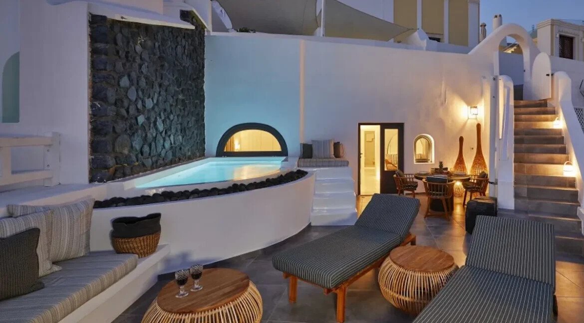 Cave House for Sale in Imerovigli, Santorini 14