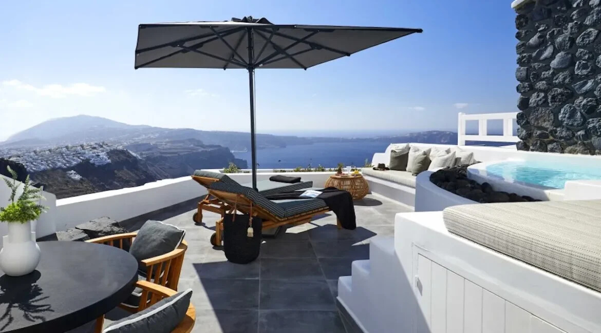 Cave House for Sale in Imerovigli, Santorini 15