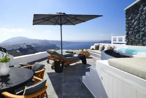 Cave House for Sale in Imerovigli, Santorini 15