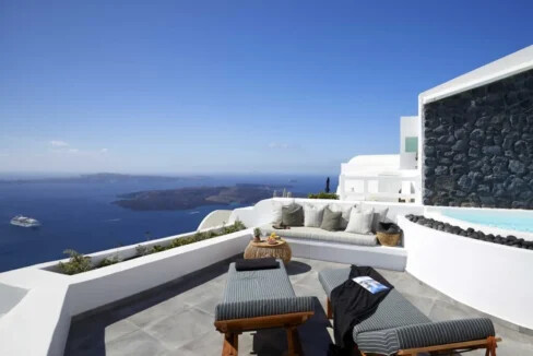 Cave House for Sale in Imerovigli, Santorini 17